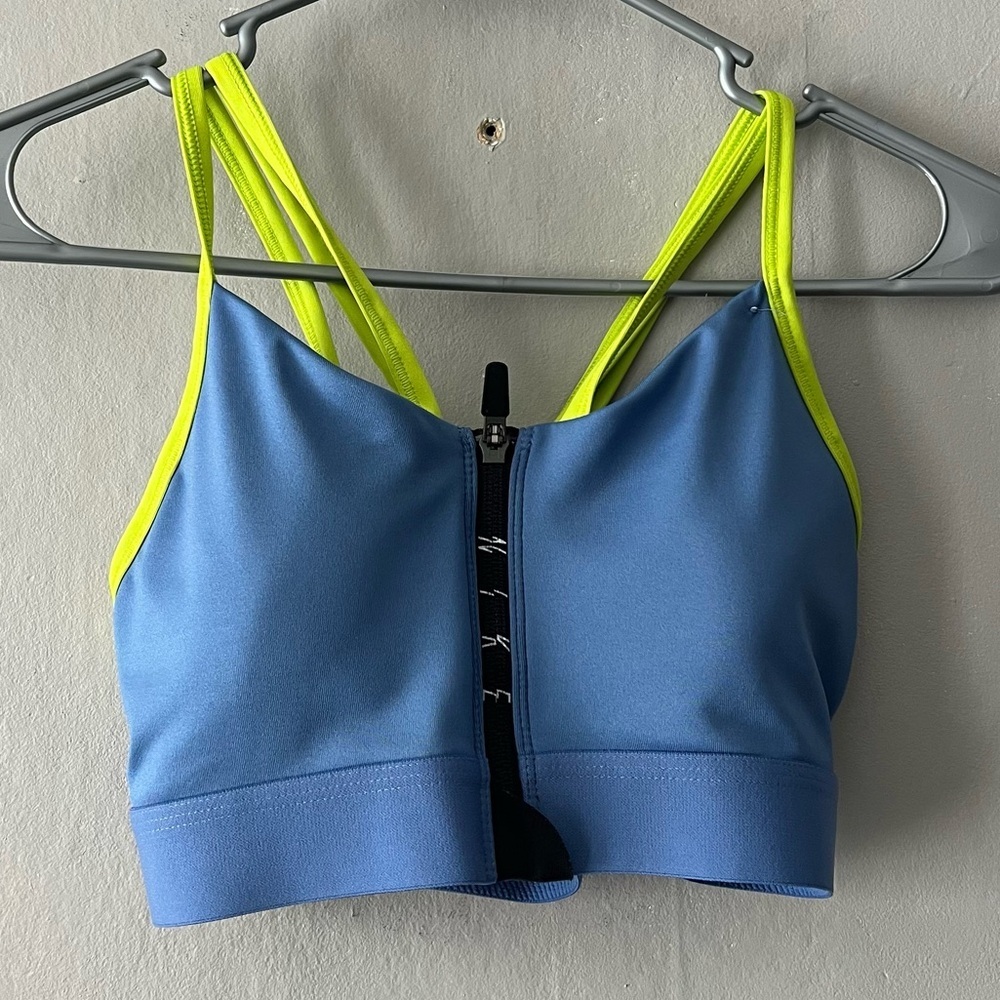 Nike Light Blue Front Zip Indy Sports Bra Size Medium - Picture 3 of 8